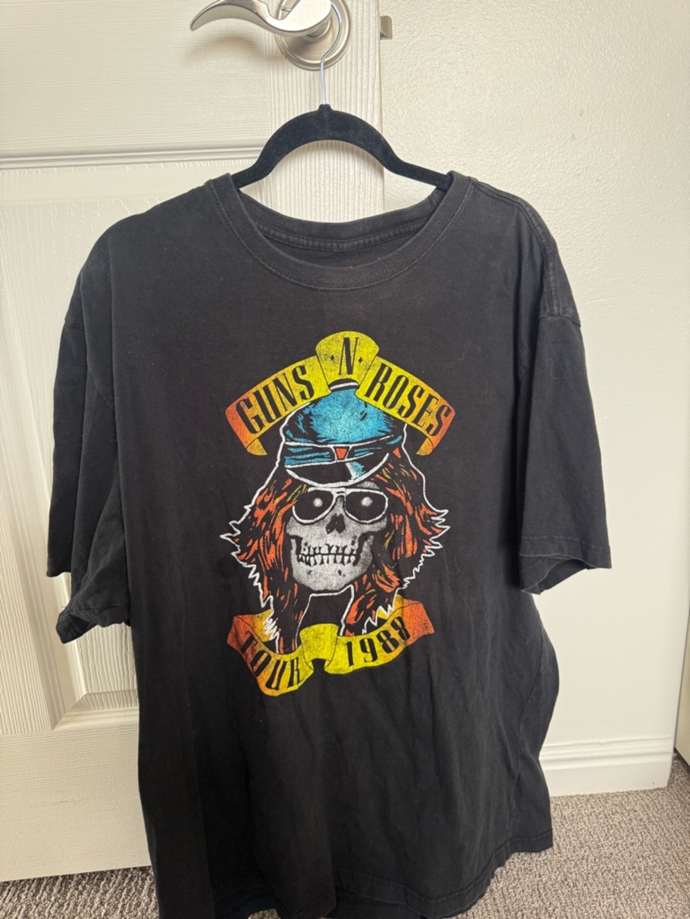 Bravado Black Guns N' Roses Skull Graphic Tee with Multicolor Print